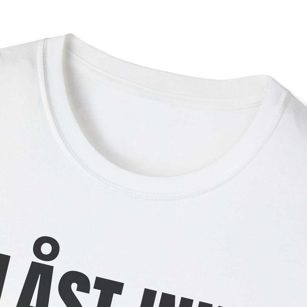 LÅST INN Tee